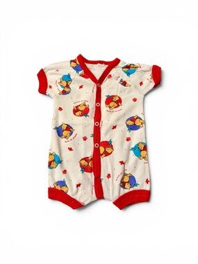 Vintage Red Trim Cream Winnie-the-Pooh Print Baby One-Piece Bodysuit